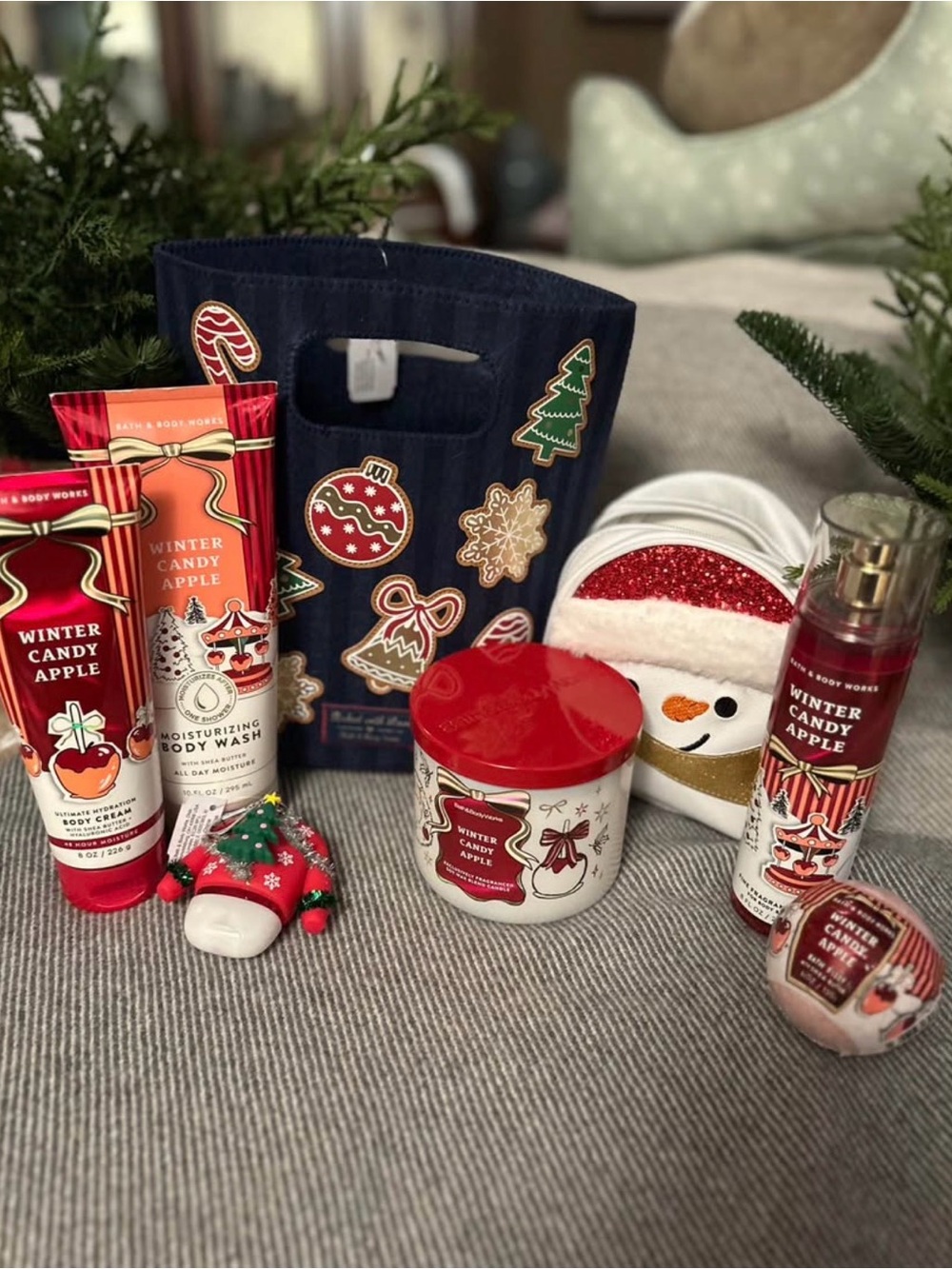Bath & Body Works Winter Candy Apple Gift Set